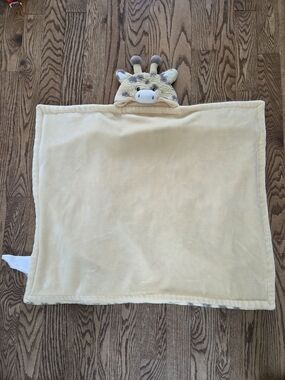 Little Miracles - Plush Giraffe Hooded Baby Blanket - Pale Yellow - 6 Months+